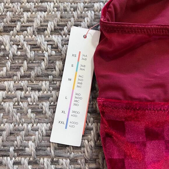 Colsie checkered red bralette size Small - Picture 3 of 4